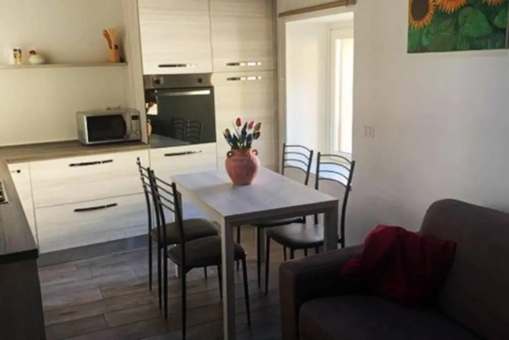 Casetta Al Portico, Relax E Tranquillita Porlezza 0*,  Italy